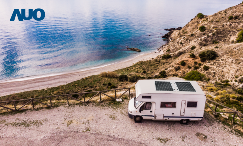 「可撓輕量化太陽光電板SunCurva」使用輕量特殊耐候型複合板取代傳統太陽能板的玻璃前板，不僅降低70%重量，每米平方僅3Kg；具有抗衝擊性能及通過電磁相容性測試，可應用於交通運輸工具，如露營車、遊艇等